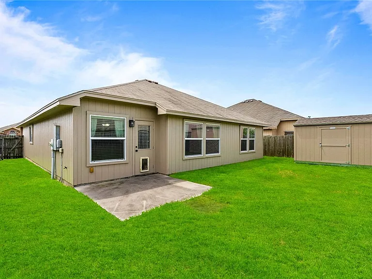 3909 Los Arroyos Dr — Photo 19