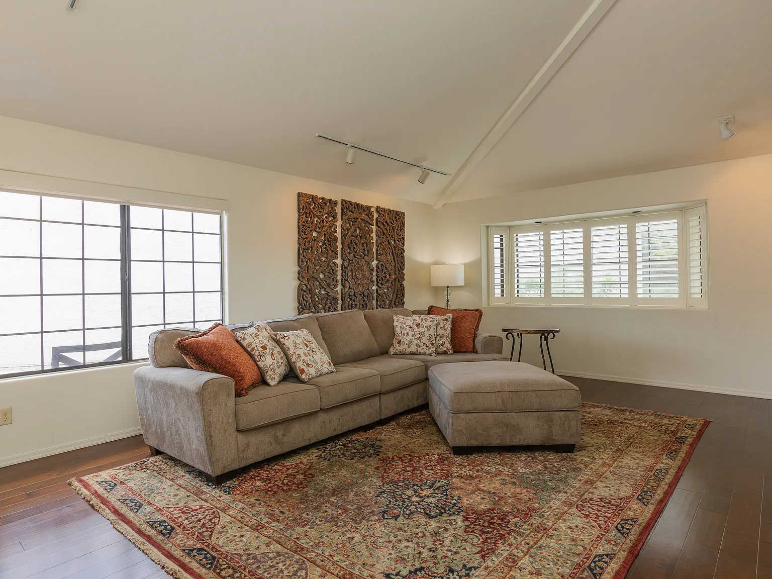 3 bed, 1925 sqft, $2,700 — Photo 3