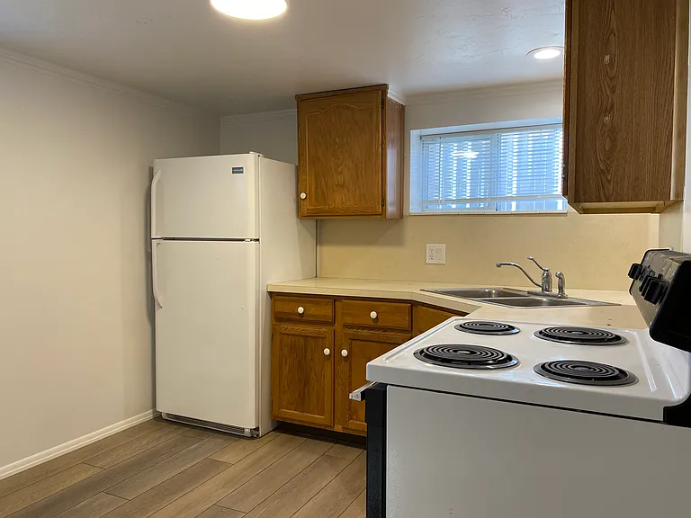 844 E 2700 S #B — Photo 7