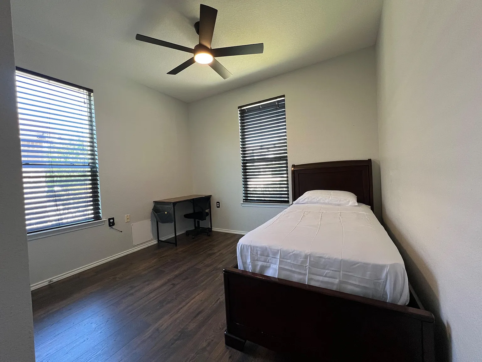 4 bed, 3.5 bath, 3498 sqft, $659 — Photo 2