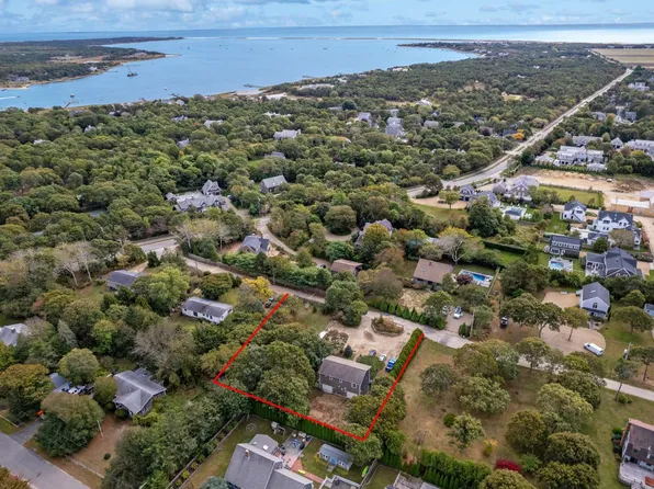 7 Marthas Way, Edgartown, MA 02539
