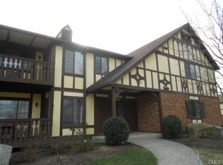 9 Canterbury Rd, Bridgeport, CT 06606