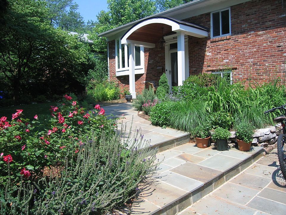 2nd image of 9011 Hempstead Ave