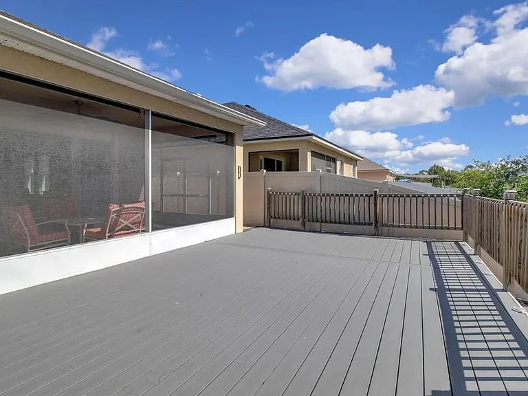 2487 Empress Dr — Photo 32