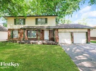 3908 S Summit Ridge Dr, Independence, MO 64055