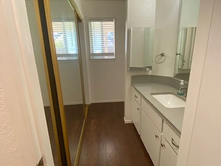 561 Amanda Ct — Photo 37
