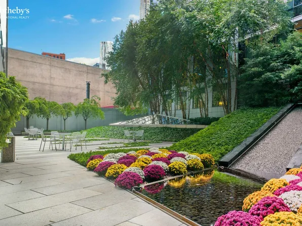 200 Chambers Street image 10 of 13