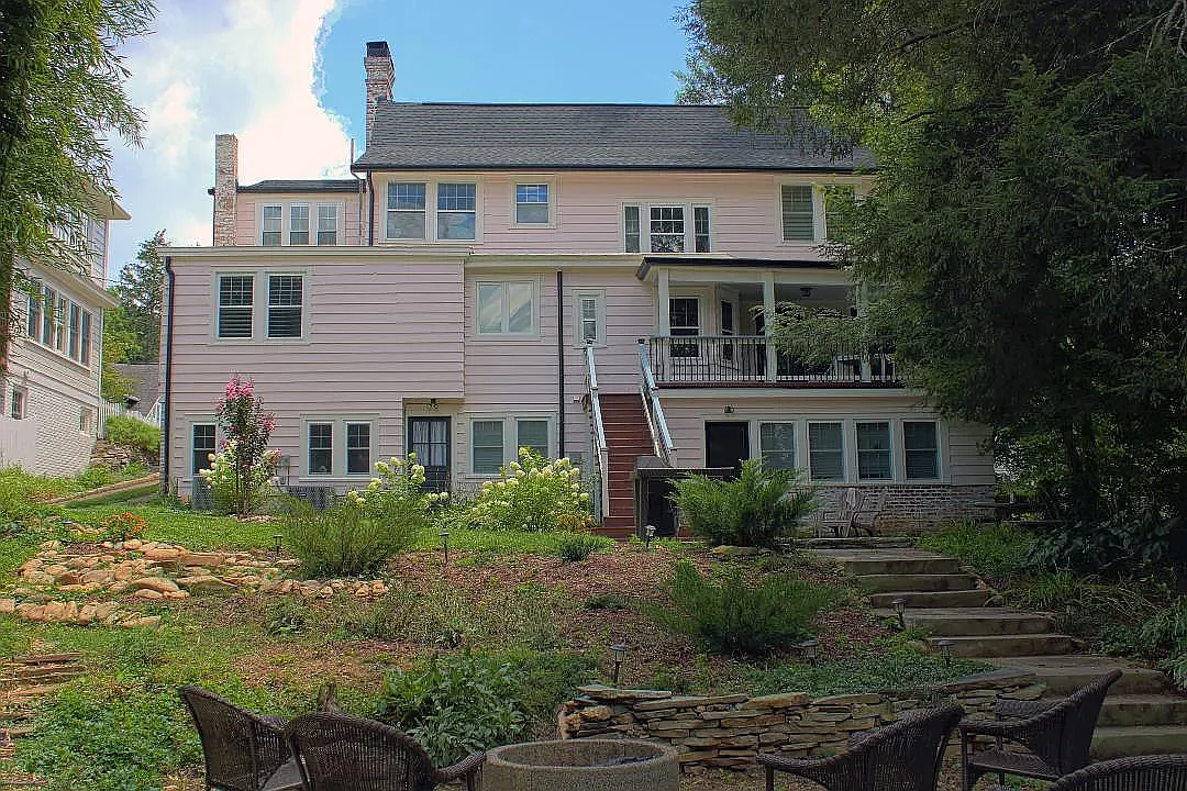 Building Photo - 55 Edgemont Rd