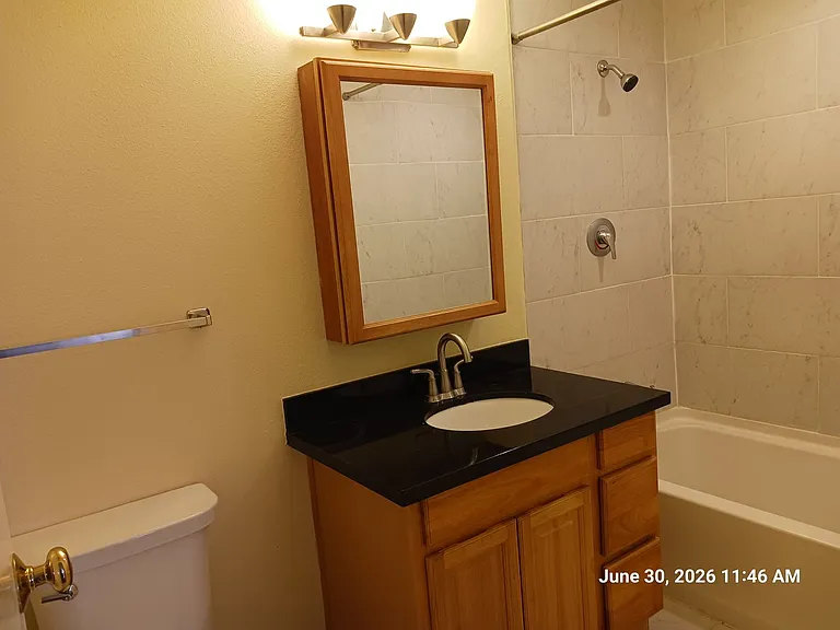 1001 Taylor Ave N — Photo 25