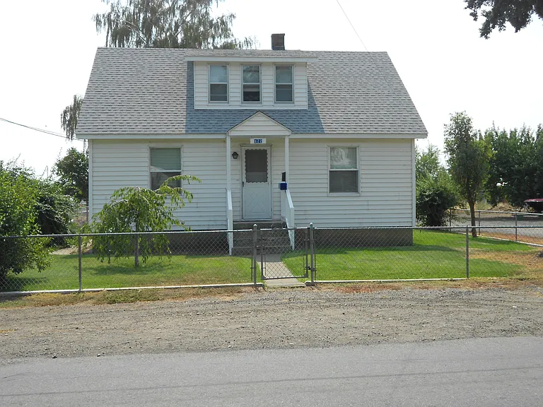 622 Hathaway St — Photo 1
