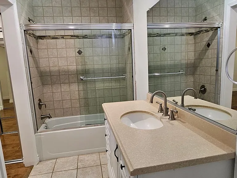 453 Ivy St — Photo 6