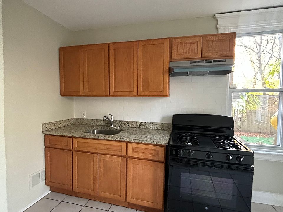 1st image of 83 22nd St Floor 2
