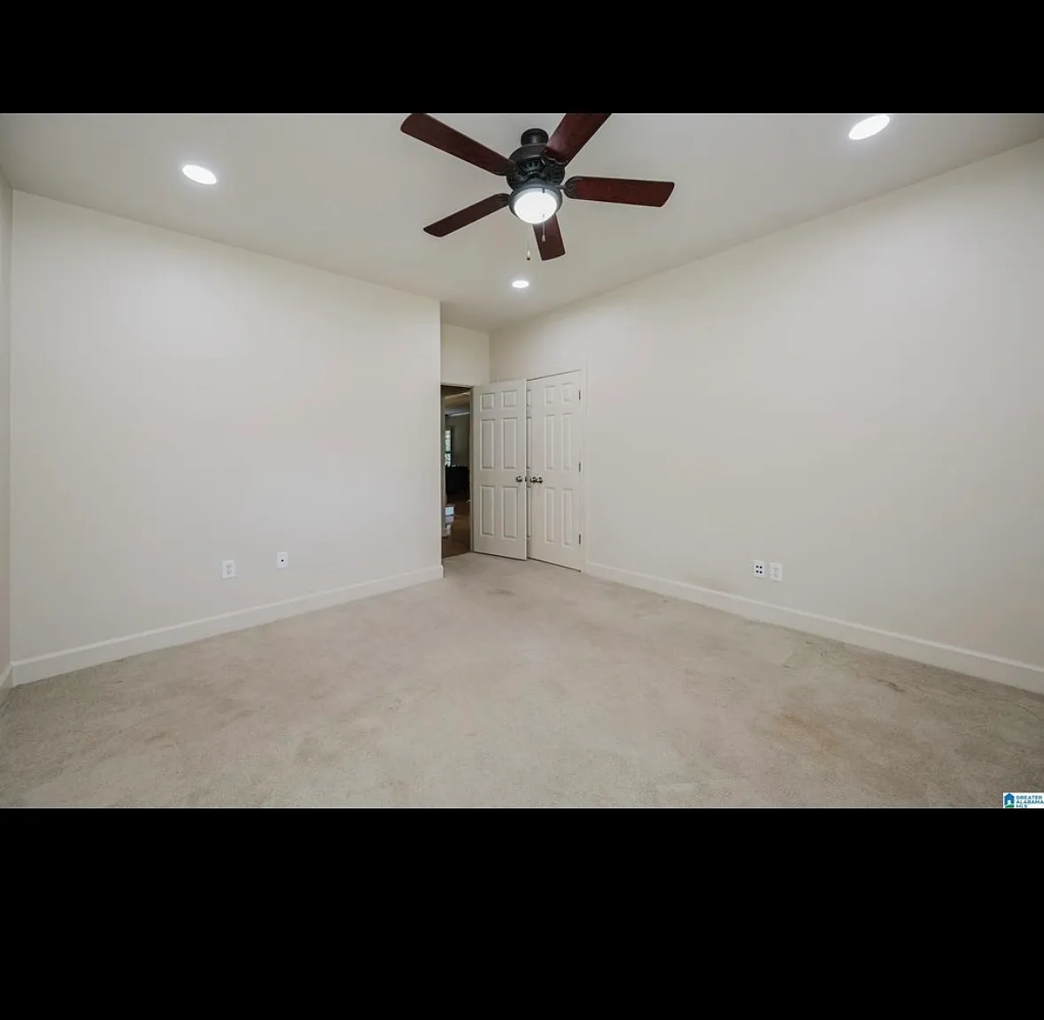 Cove Cir, Birmingham — Photo 1