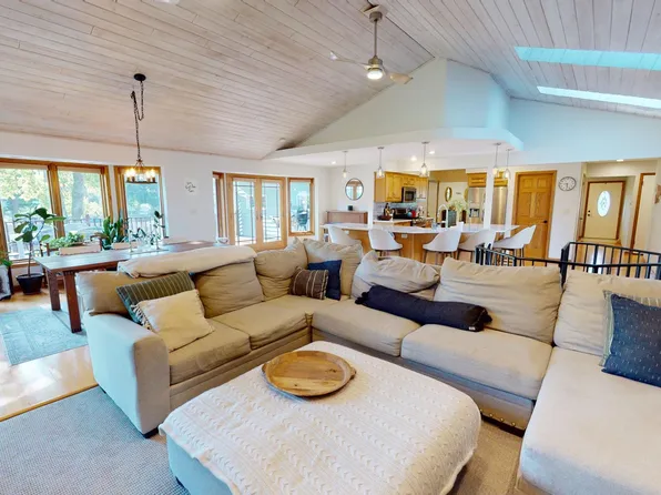 2510 Mayfair Ave, White Bear Lake, MN 55110