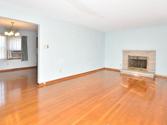 4th image of 112 Circle Dr