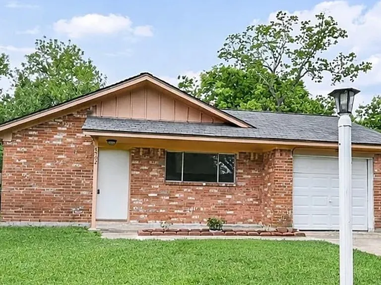4902 Scott Reef St — Photo 12
