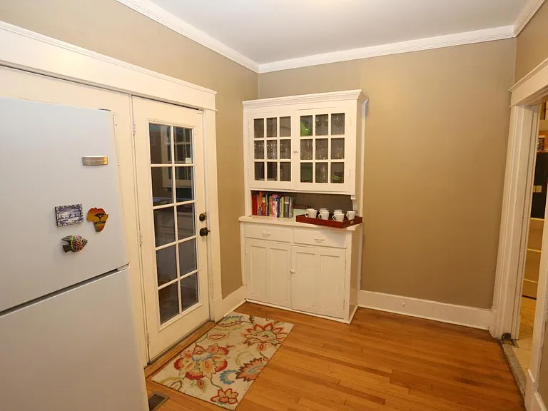 518 Ridgeway Dr — Photo 4