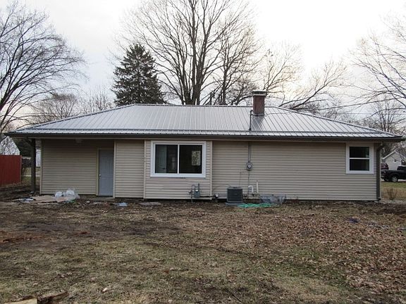 2nd image of 179 Saint Clair Ave