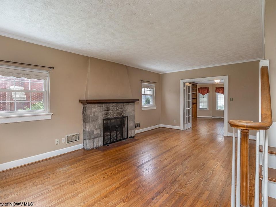 556 E Main St, Clarksburg, WV 26301 Zillow