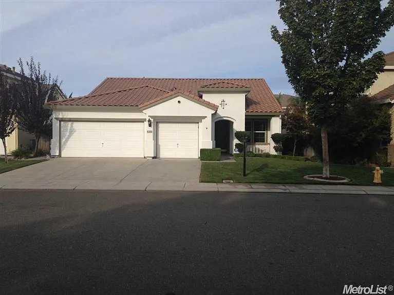 4105 Highlights Way photo 1