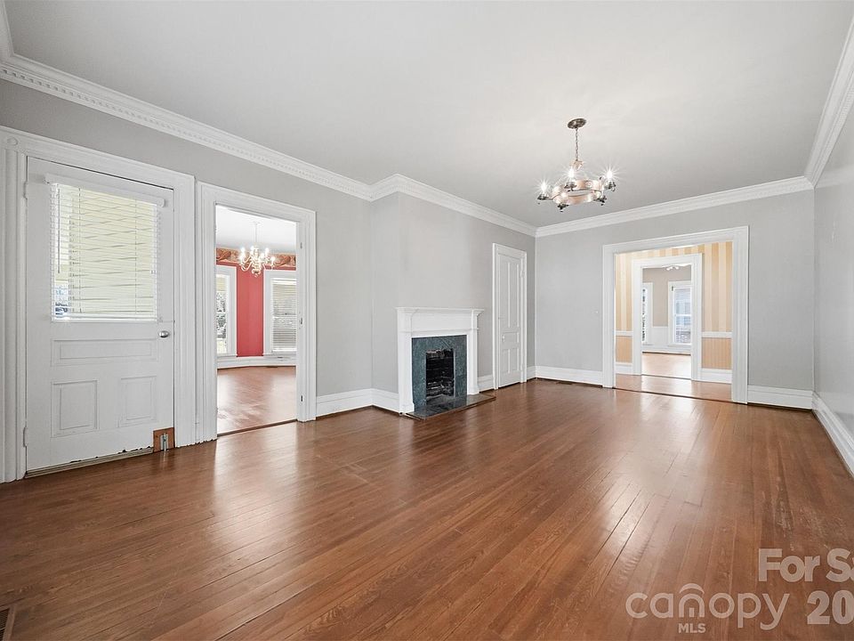14th image of 121 5th Ave NE