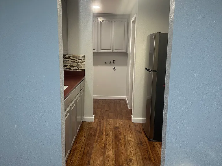215 Brandywine Ct — Photo 5