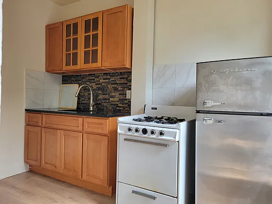 Rented by Brownstone Real Estate | media 10