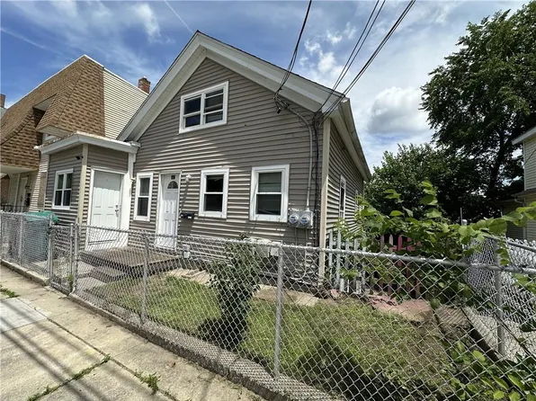 187 Boyden St, Woonsocket, RI 02895