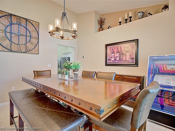 4th image of 2939 Oak Beach Blvd