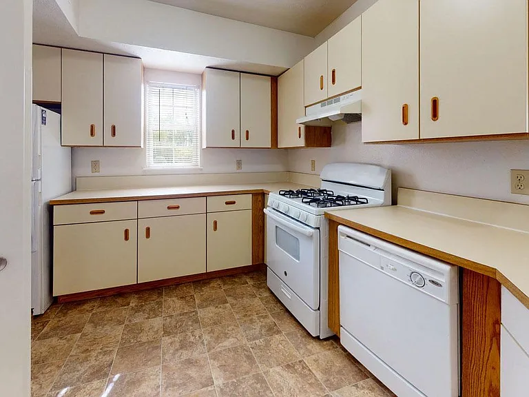 Trillium Pointe Apartment Homes — Photo 14