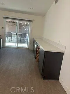 3 bed, 1325 sqft, $5,499 — Photo 2