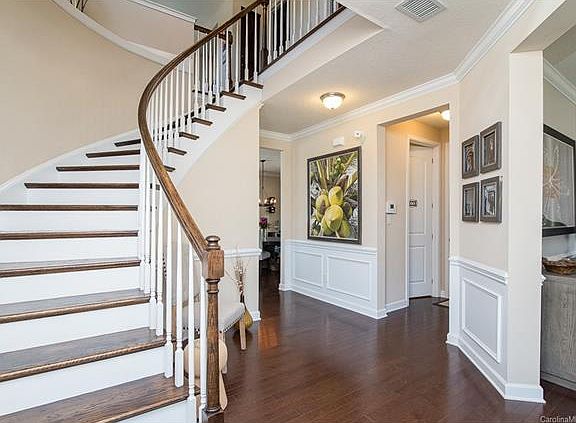 3rd image of 5516 Hubbard Point Dr
