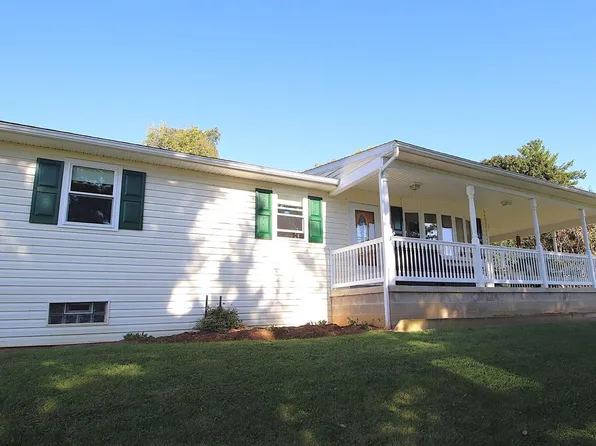12163 Gearhart Rd, Greencastle, PA 17225