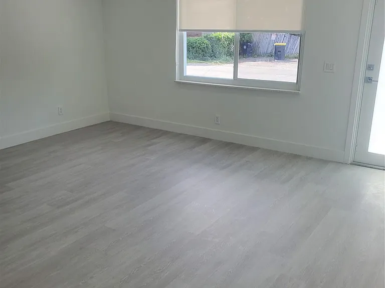 70 NW 13th Ave #2 — Photo 20