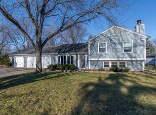 18 Crofton Rd, Oswego, IL 60543