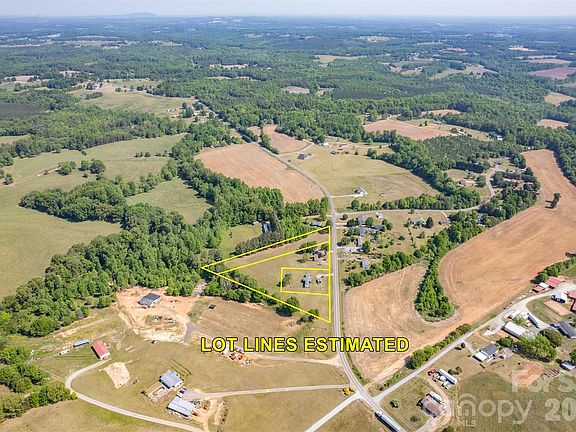 5th image of 2464 & 2462 Leonhardt Rd