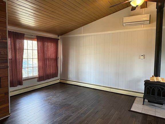 4th image of 927 Ridgeland Ave