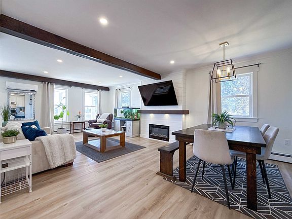 4th image of 1592 Pownal Rd