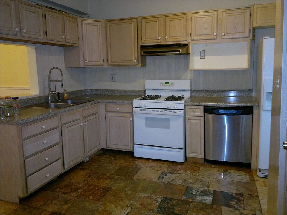 Kitchen, different view