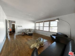 3316 3/4 W 77th St, Los Angeles, CA 90043