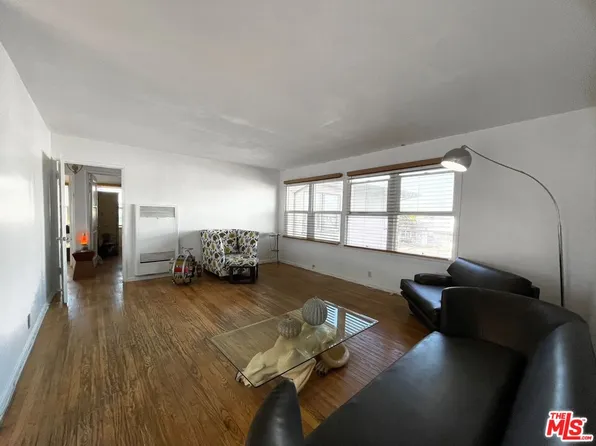 3316 3/4 W 77th St, Los Angeles, CA 90043