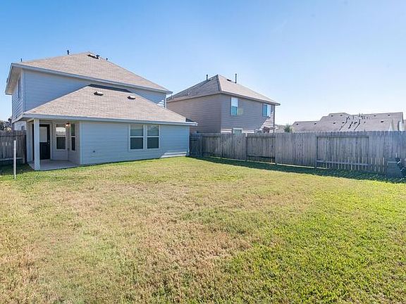 3rd image of 5611 Plantation Forest Dr