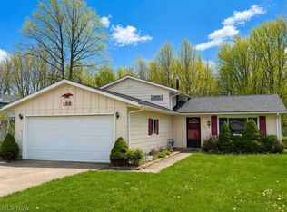 138 Valley Forge Cir, Elyria, OH 44035