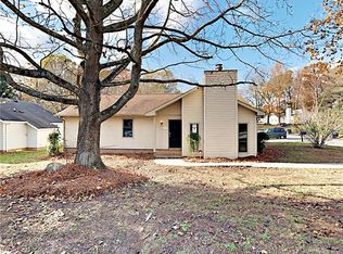 5117 Rolling Oak Ln, Charlotte, NC 28227