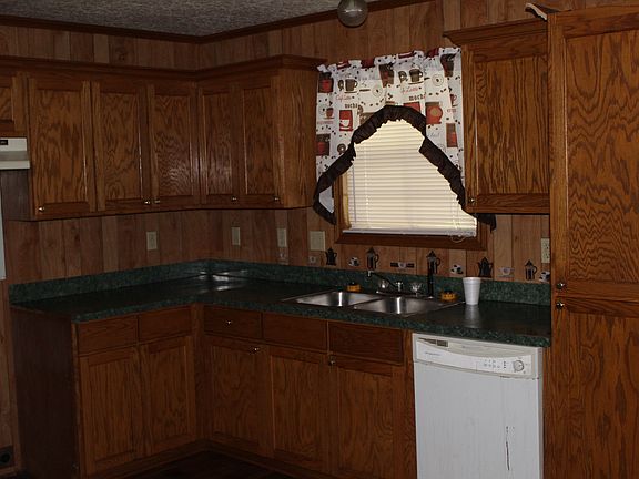 5th image of 215 Trewhill Pkwy