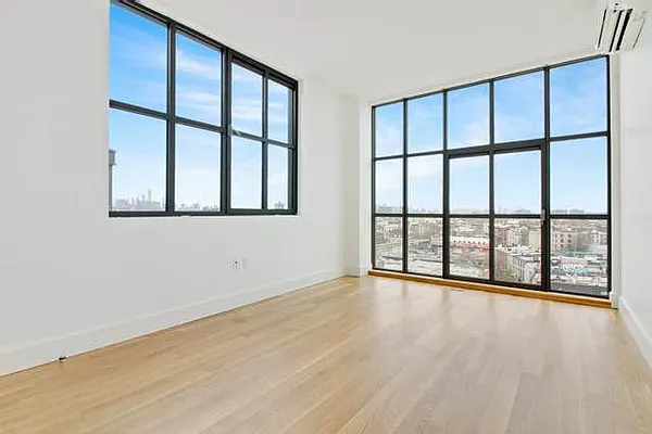 Rented by EXR | media 2