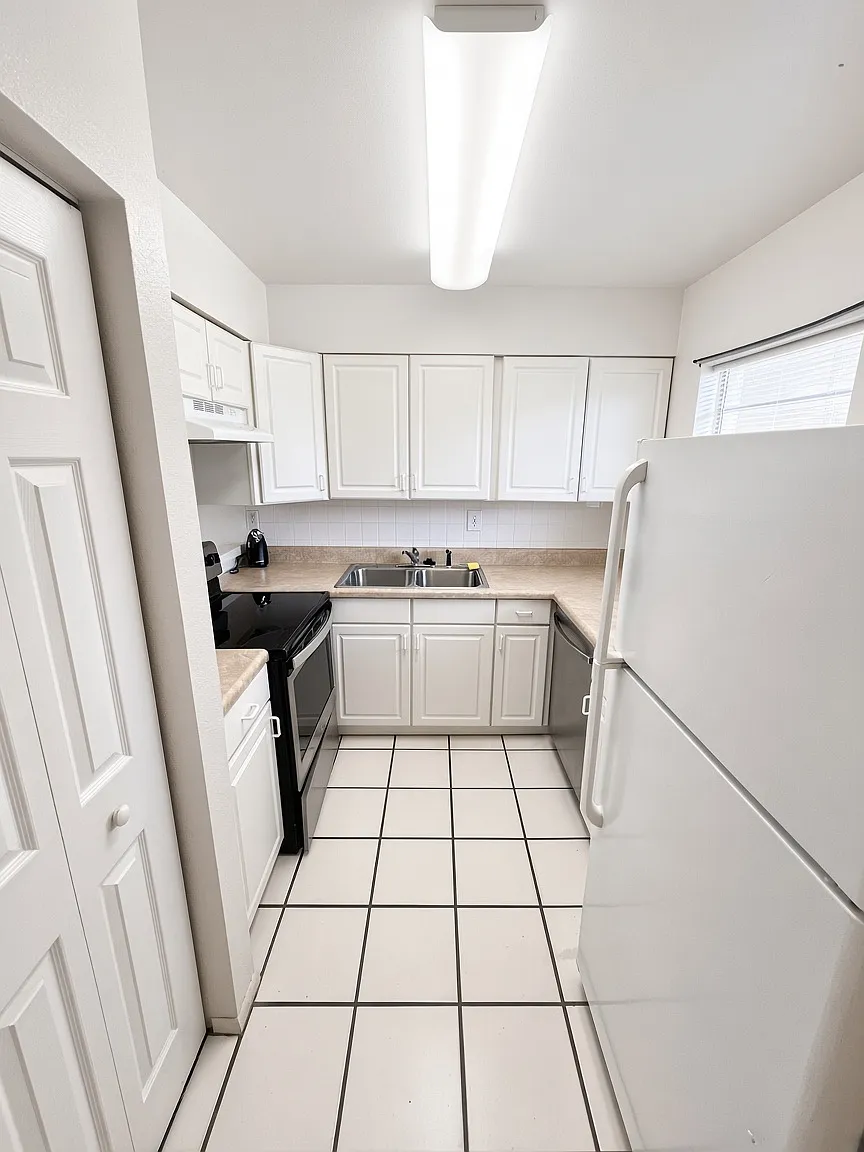 1 bed, 700 sqft, $1,500 — Photo 4