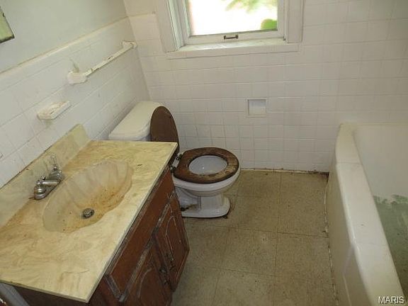 5th image of 6918 Ira Ave