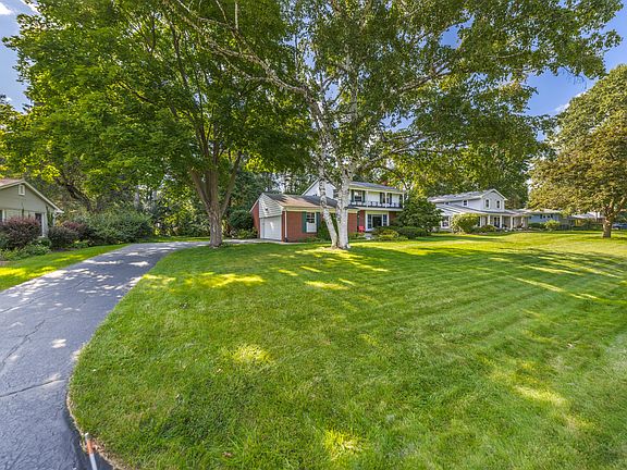 4th image of 6692 Spruce Dr
