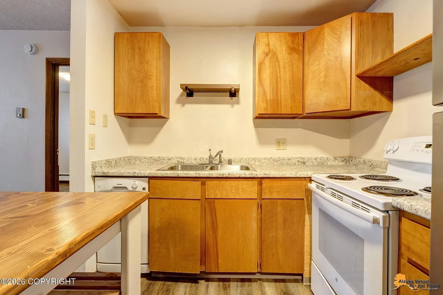 1 bed, 750 sqft, $1,050 — Photo 3